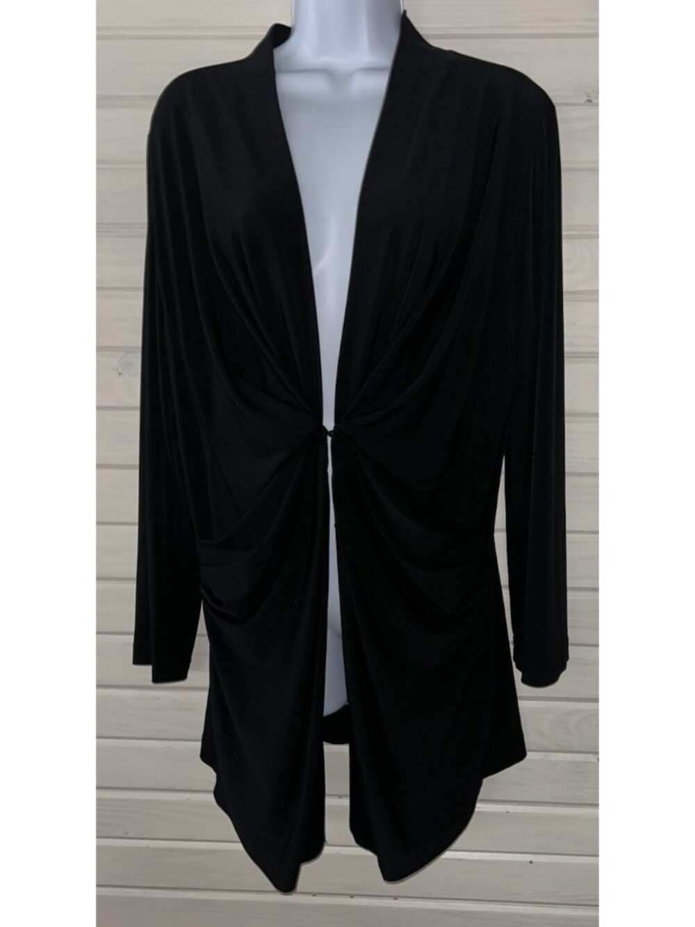 CHICOS Sz 1 (MEDIUM) Black Liquid Knit Draped 1-Clip Cardigan Stretch EUC